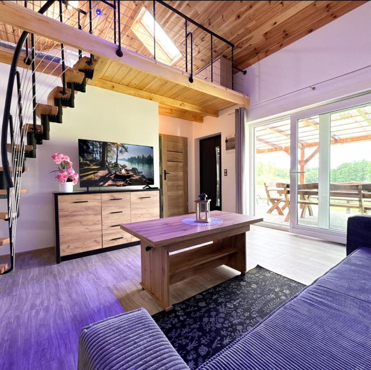 Nad Jeziorem Holiday home Siemczyno